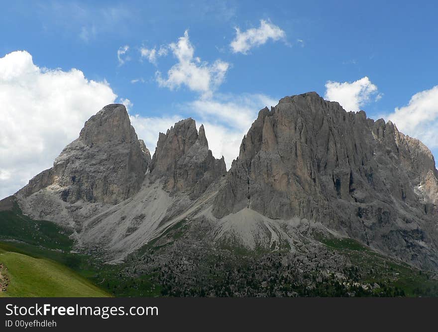 The Dolotites that span the Austrian/Italian border. The Dolotites that span the Austrian/Italian border