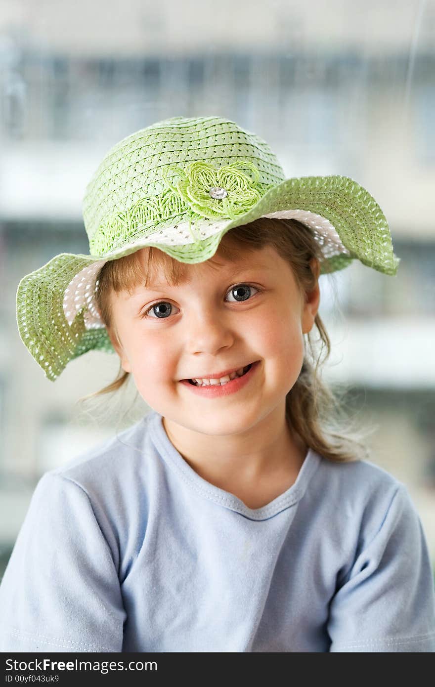 Young girl in a hat