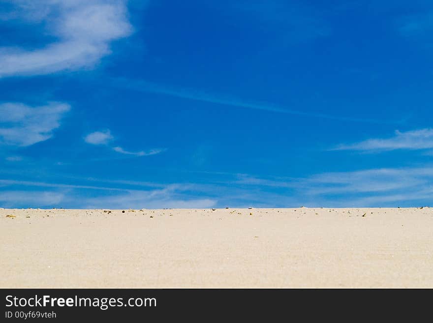 Closed photografy. litle dunes make from the wind, in the beach. Closed photografy. litle dunes make from the wind, in the beach