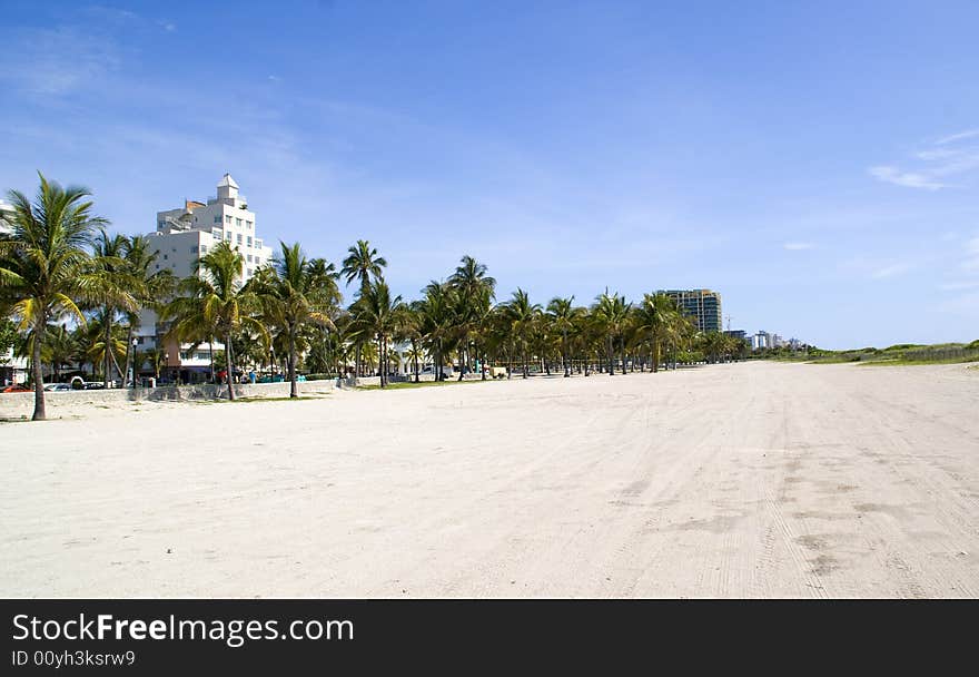 Sand and sunny miami beach day