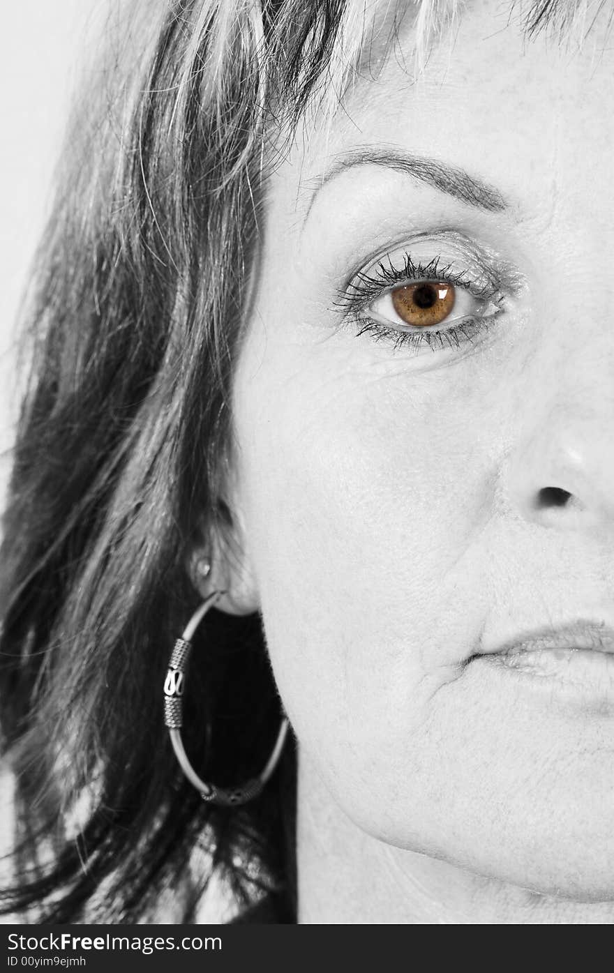 Woman half face_BW_eye_colored