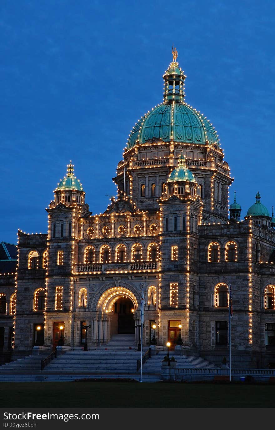 Night scene of the parliament building, victoria, british columbia, canada