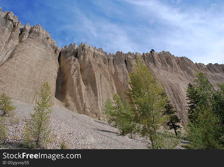 Roadside sandy cliff near city Cranbrook, british columbia, canada