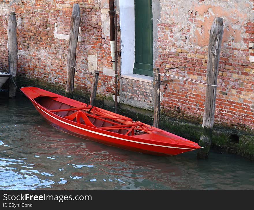 Red boat in Venice