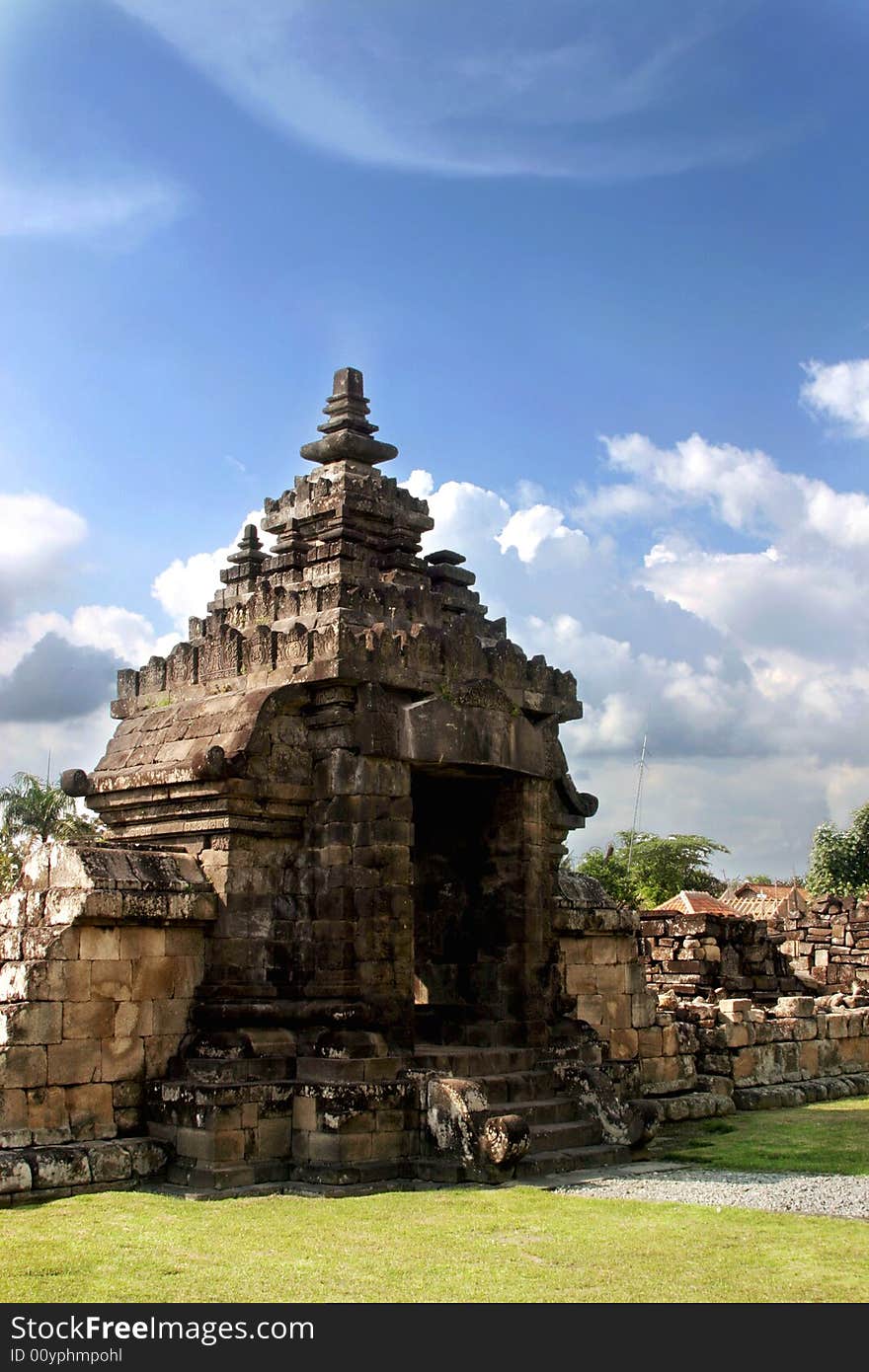 Hindhu stone temple with clear sky