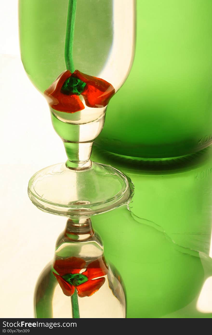 Glass; red; Flower; wine; glass; Bottle;Green; transparent;. Glass; red; Flower; wine; glass; Bottle;Green; transparent;