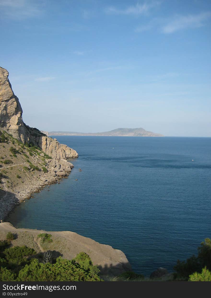 View of Mountains and the sea