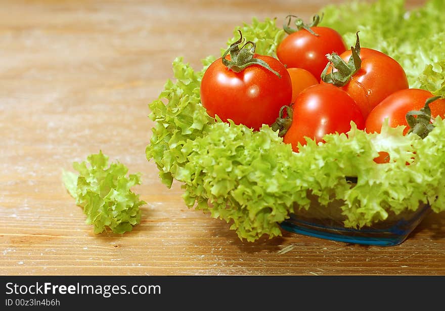 Fresh salad with tomatoes