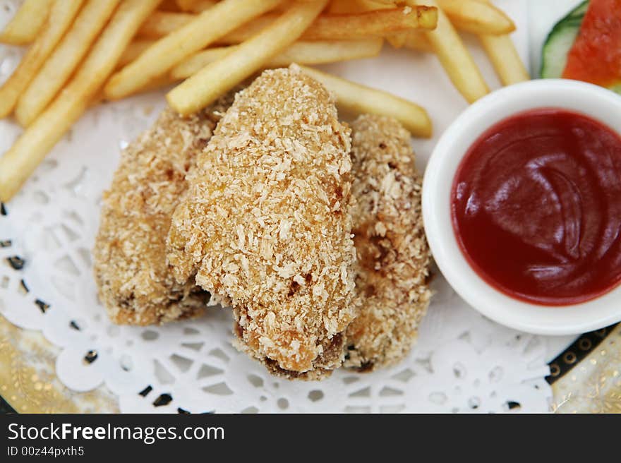 Fastfood set in plate, close-up