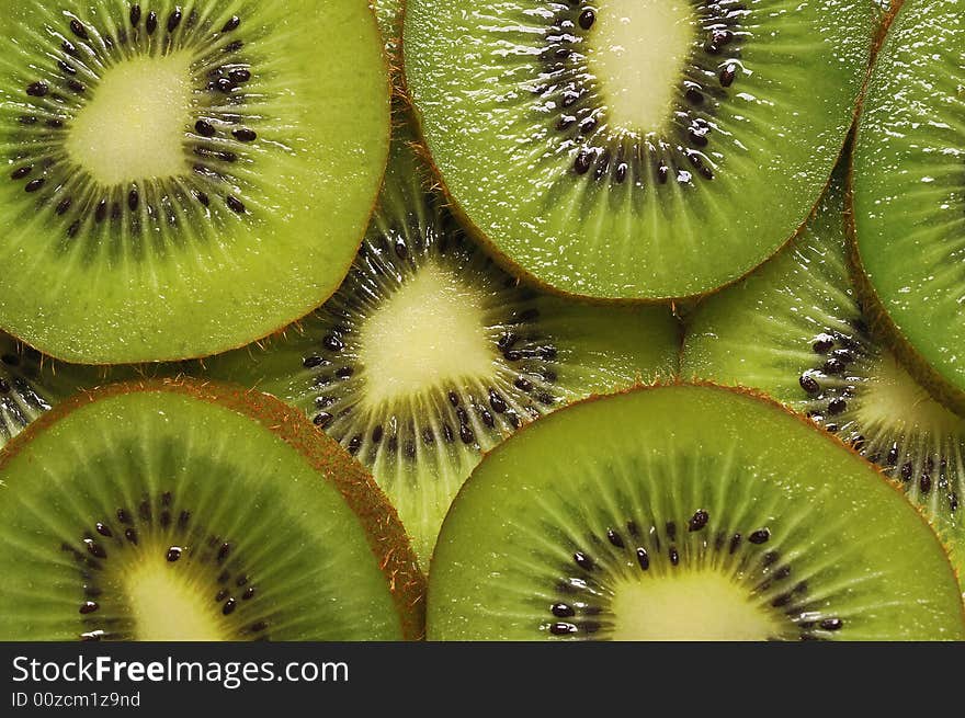 Close up of kiwi slices