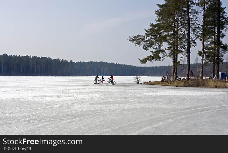 Cyclists on ice