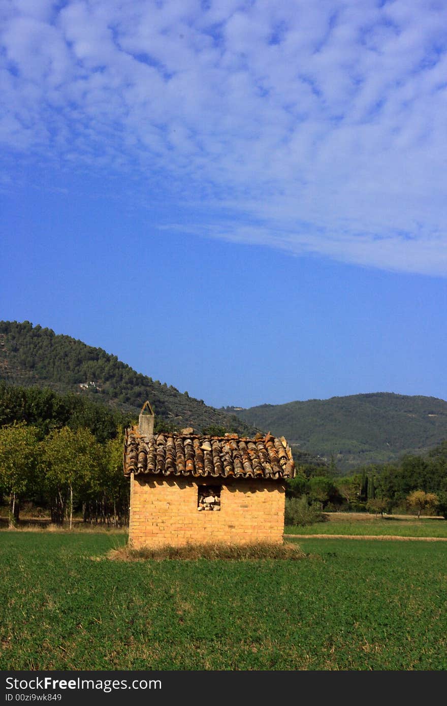 Photo of isolated and abandoned house in umbria. Photo of isolated and abandoned house in umbria