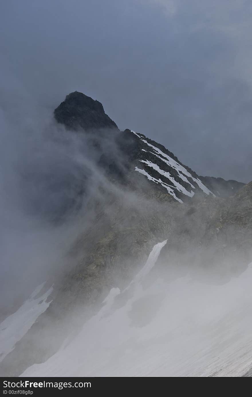 Cloudy Peak