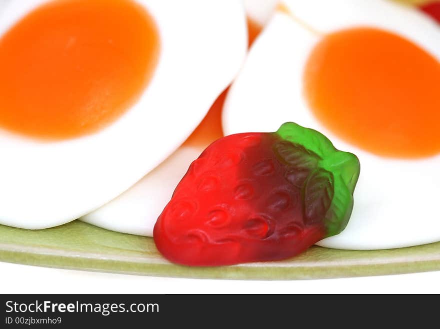 Gummi fryed eggs,strawberry