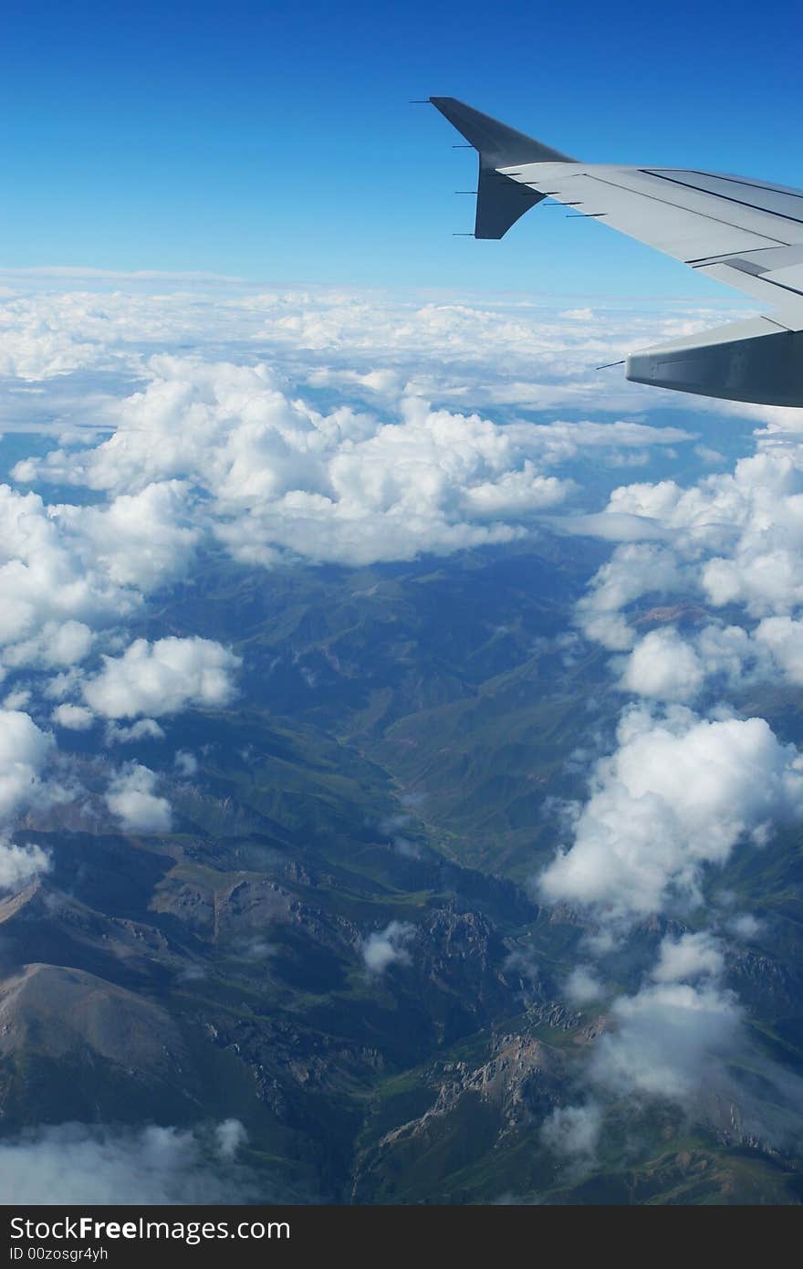 The cloud and wing .shoot is from a airbus .