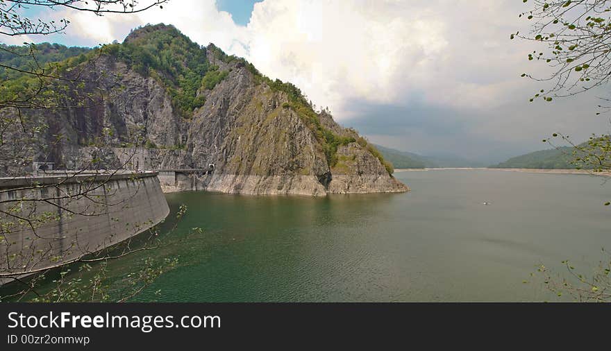 Vidraru Lake