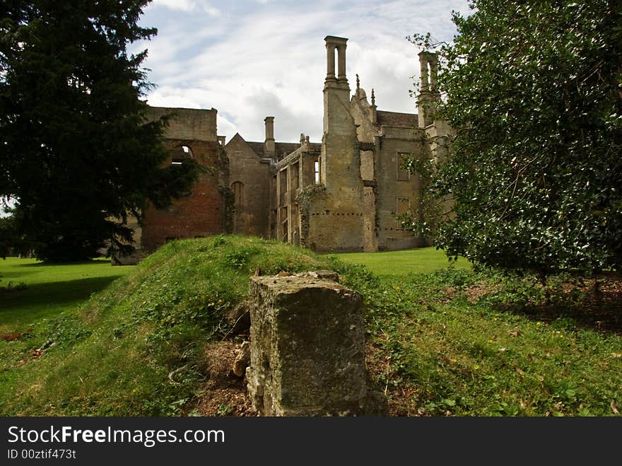 Ruined Mansion