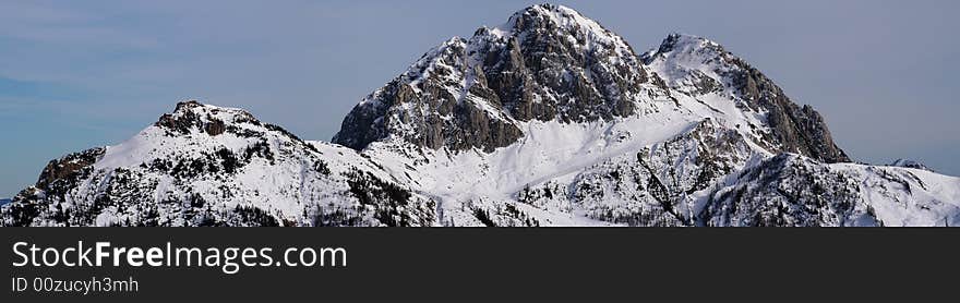 A clear day in the  austrian alps. A clear day in the  austrian alps.