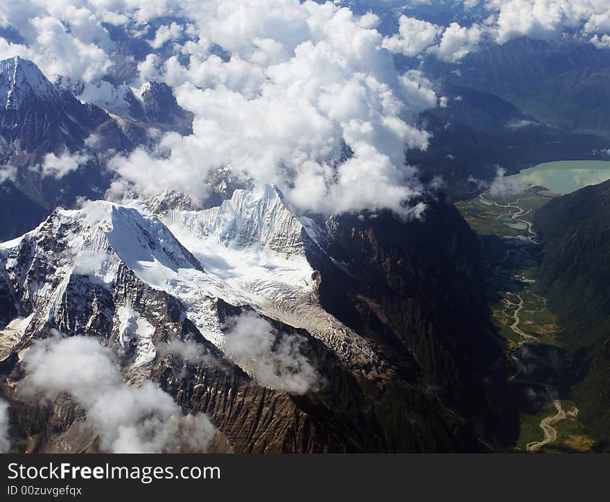 The scene of tibet .looks very beautiful . The scene of tibet .looks very beautiful .