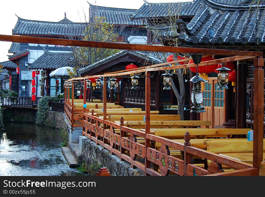 The bar in LiJiang, there are some traditional Oil lamps