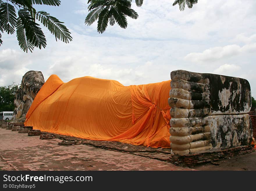 Reclining Buddha