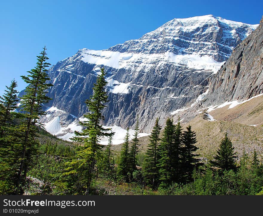 the ridge of Mount Edith Cavell