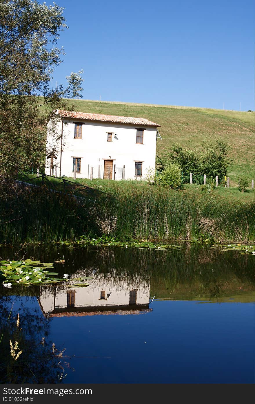 Colfiorito lake, umbria