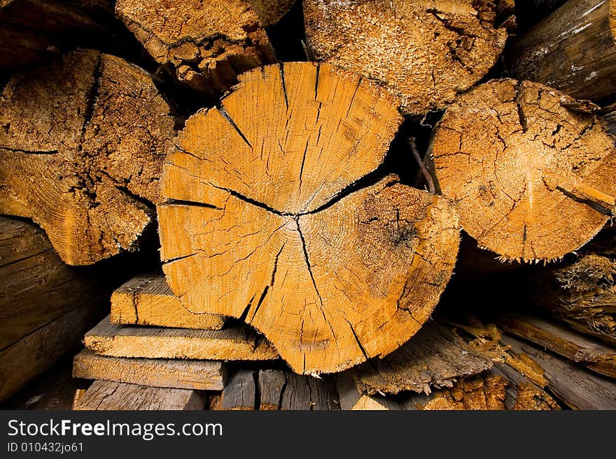 Structure of logs which lay in a woodpile