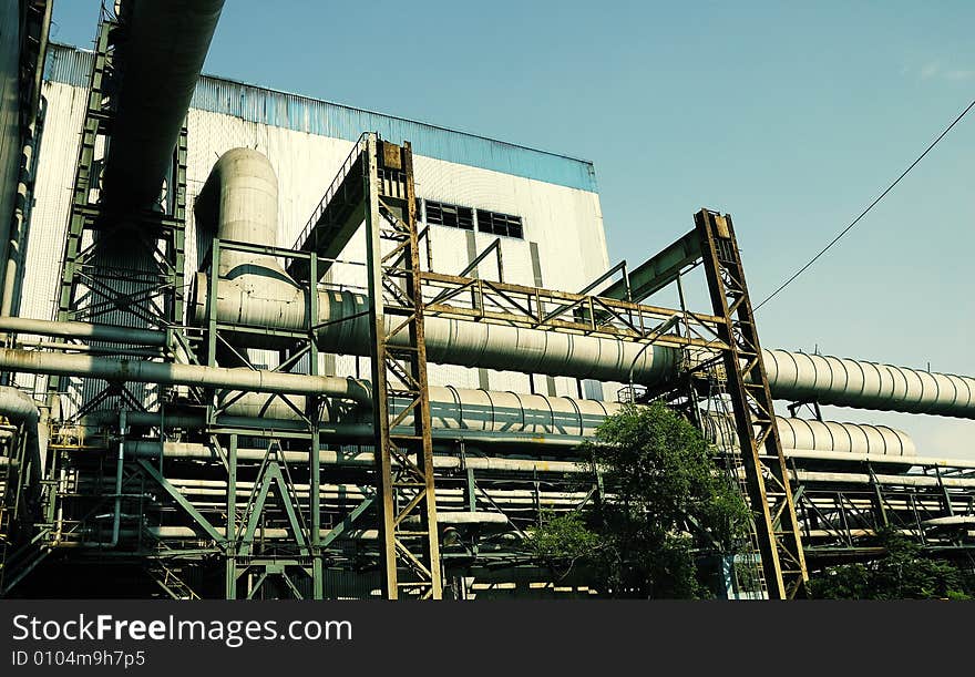 Beijing Steel Plant is located in in the Beijing west Shi Jing Shan District , the entire factory resembles one iron and steel city