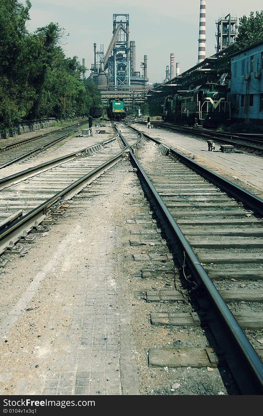 Beijing Steel Plant is located in in the Beijing west Shi Jing Shan District , the entire factory resembles one iron and steel city