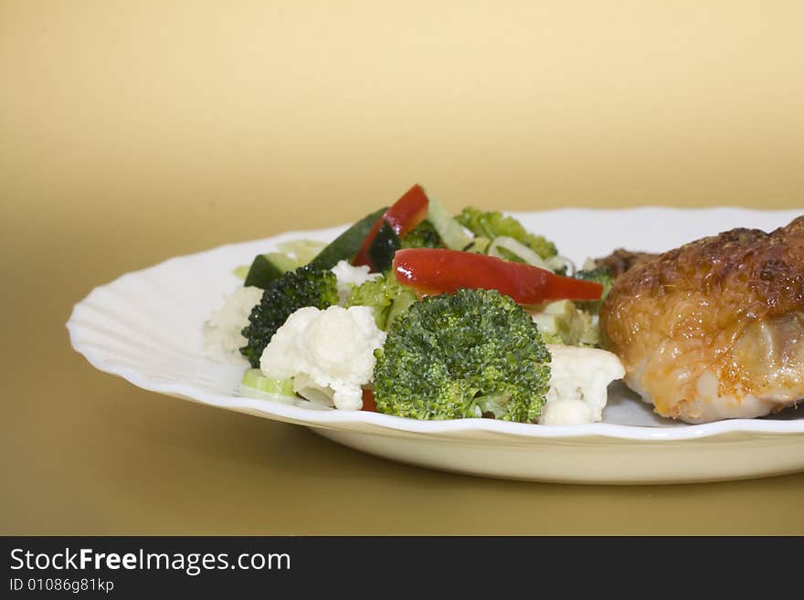 Cooked chicken with vegetables