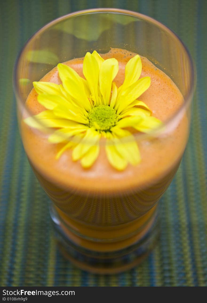 Flower bathing in health drink