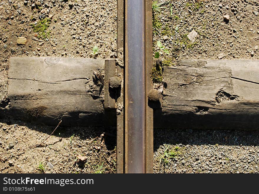 Bonding rails, railroad, rusty metal