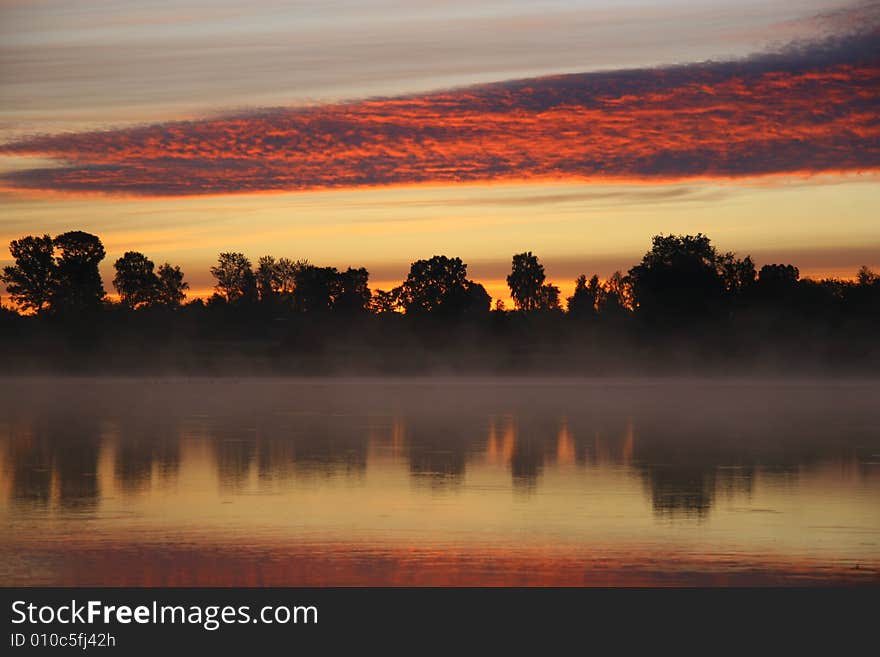 Early morning This is the lake in Belarus