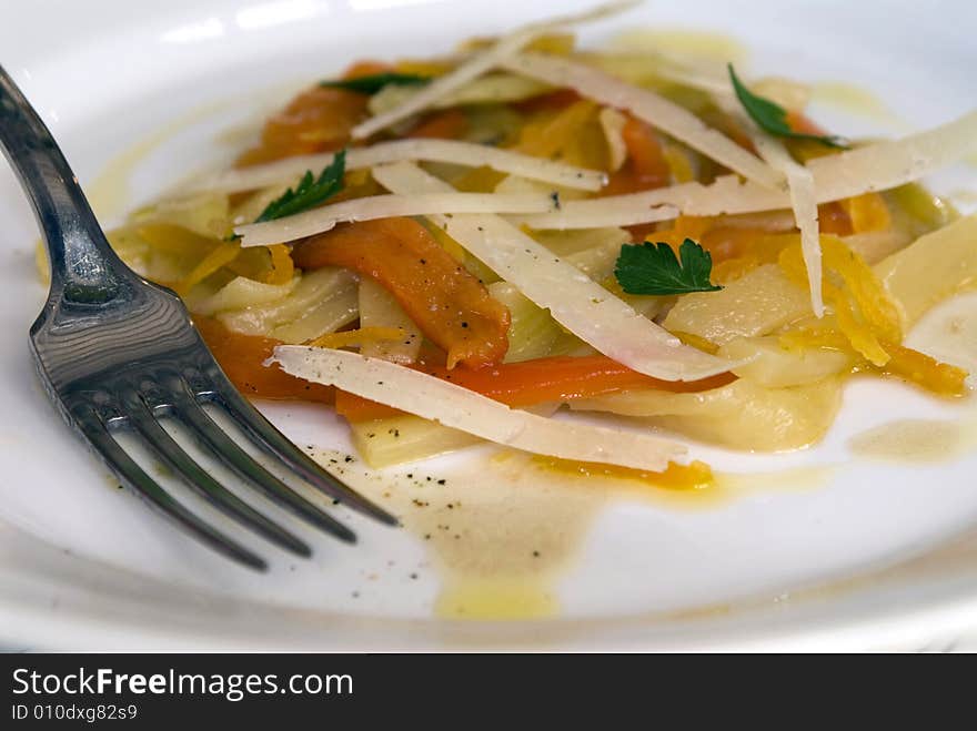 Bell pepper and parmesan salad