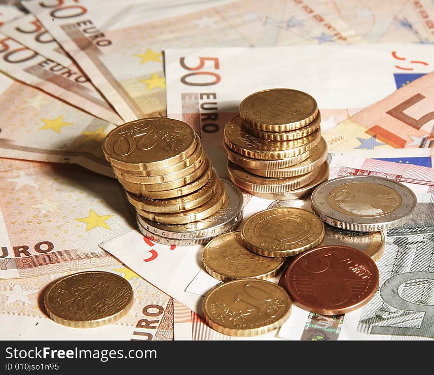 Euro paper currency and euro coins