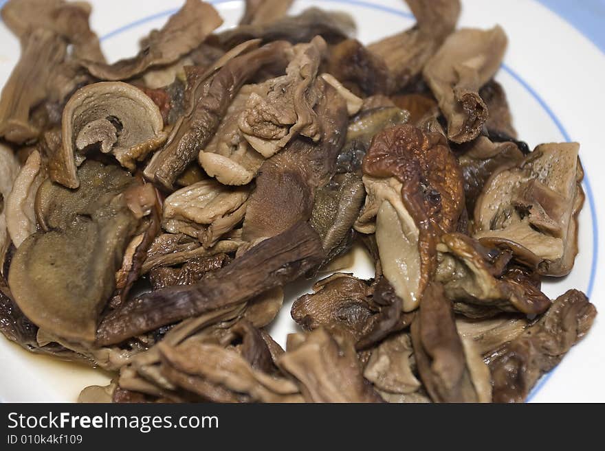 Dried mushrooms