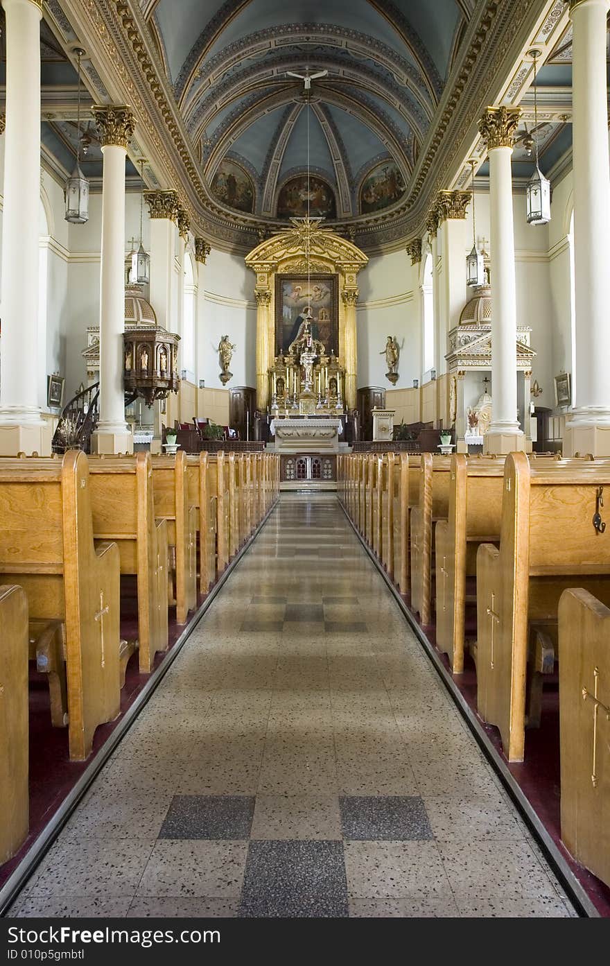 View of a central alley of a church