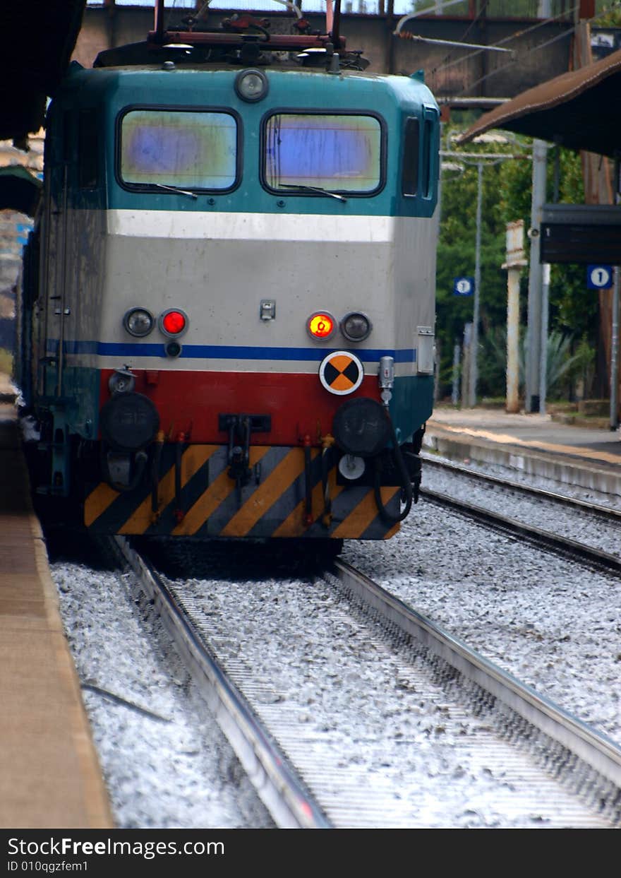 Image of an train in station