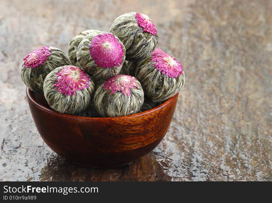 Flowering tea rosettes