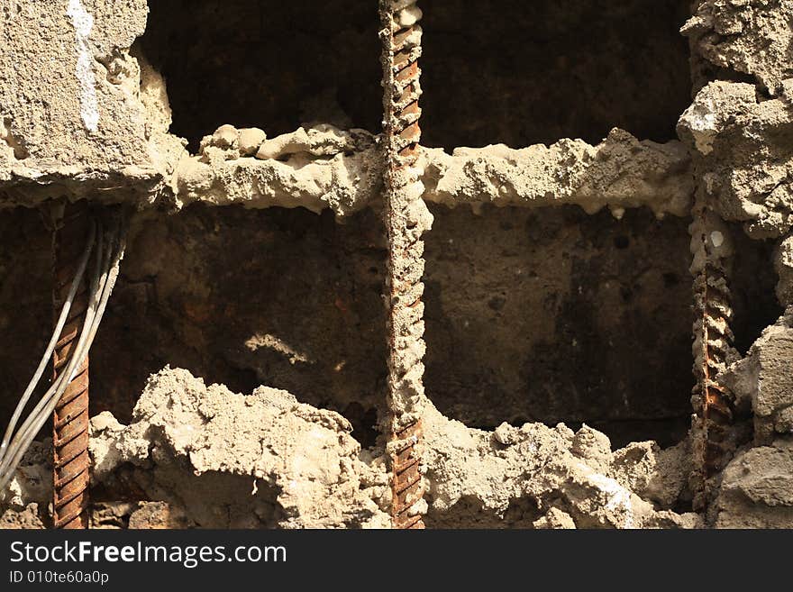 The iron rods in concrete, form a hole