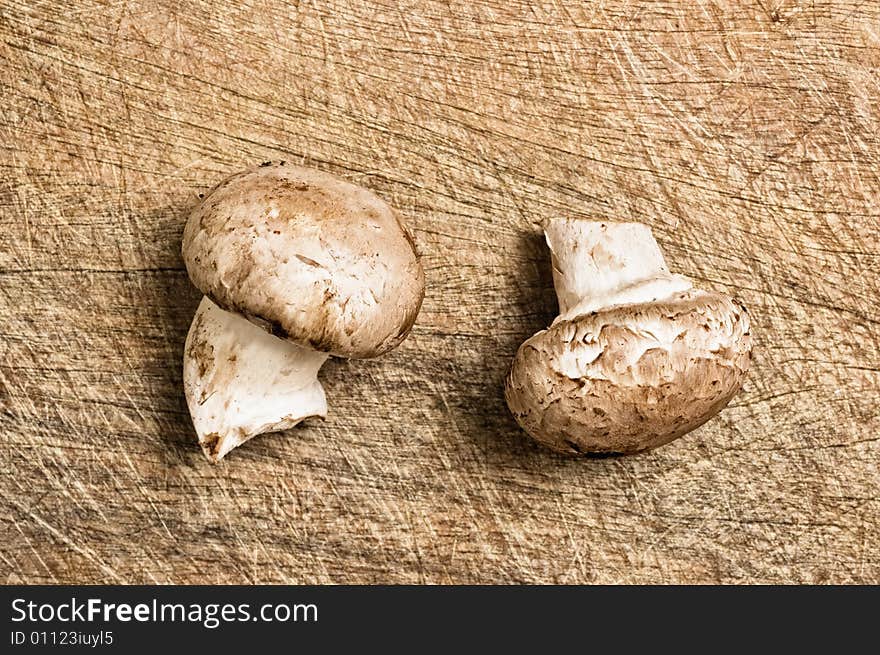 Two Champignons