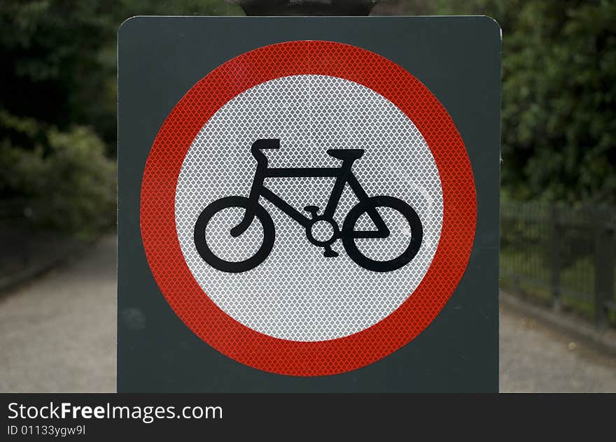 No cycling on pedestrian paths