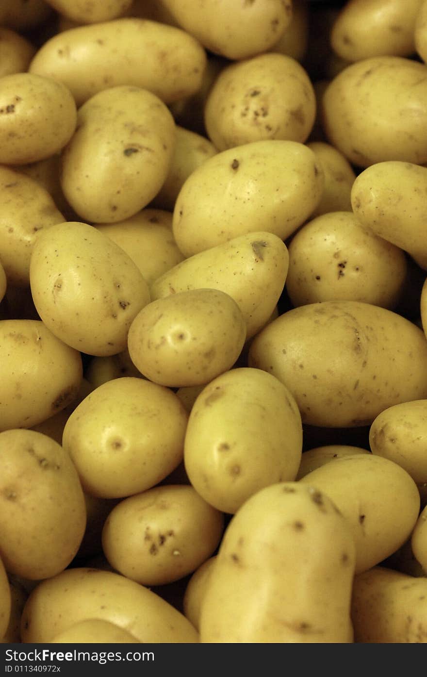 Potatoes on a market stall