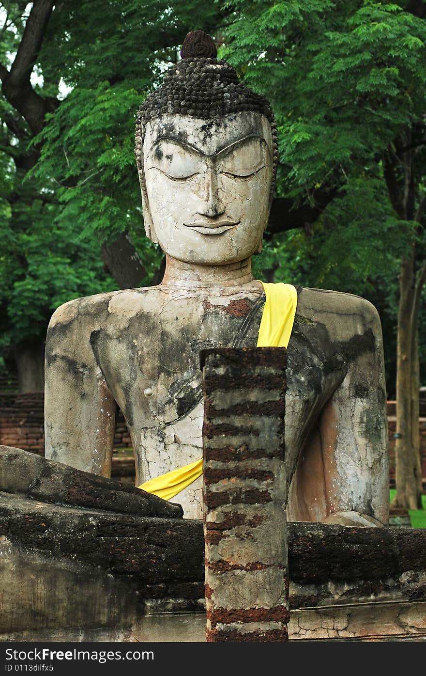 Thailand, KAMPHAENG PHET:the historical park is situated in the north of the country. View of a seated Buddha. Thailand, KAMPHAENG PHET:the historical park is situated in the north of the country. View of a seated Buddha