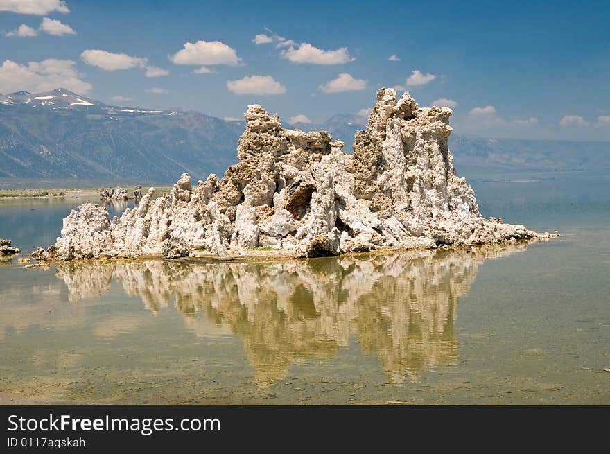 Tufa rock formation - Mono lake, California