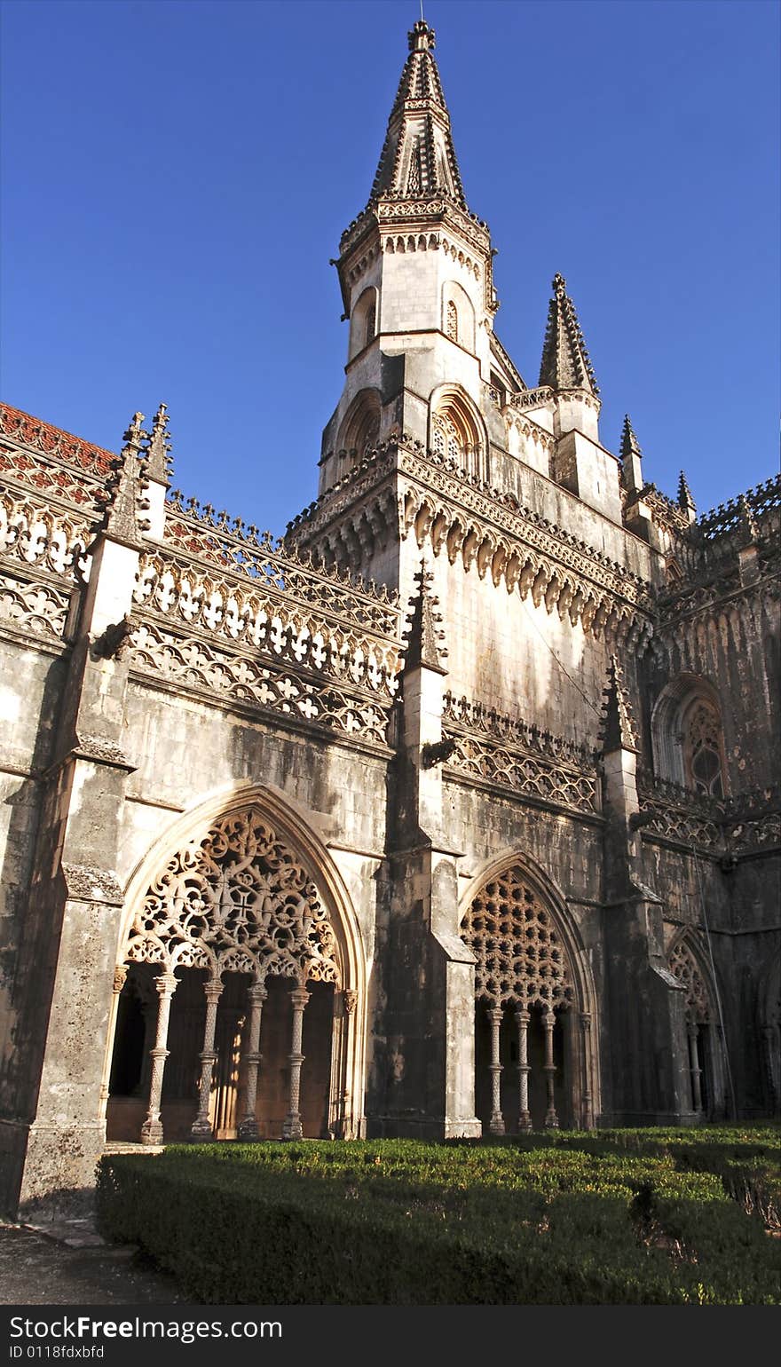 Portugal, Batalha: Batalha Monastery