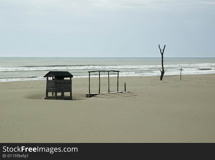 Litlle cabin on the beach with nice textured sand. Litlle cabin on the beach with nice textured sand.