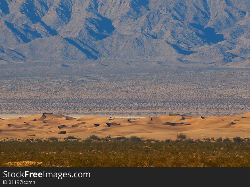 Cadiz dunes mojave desert california