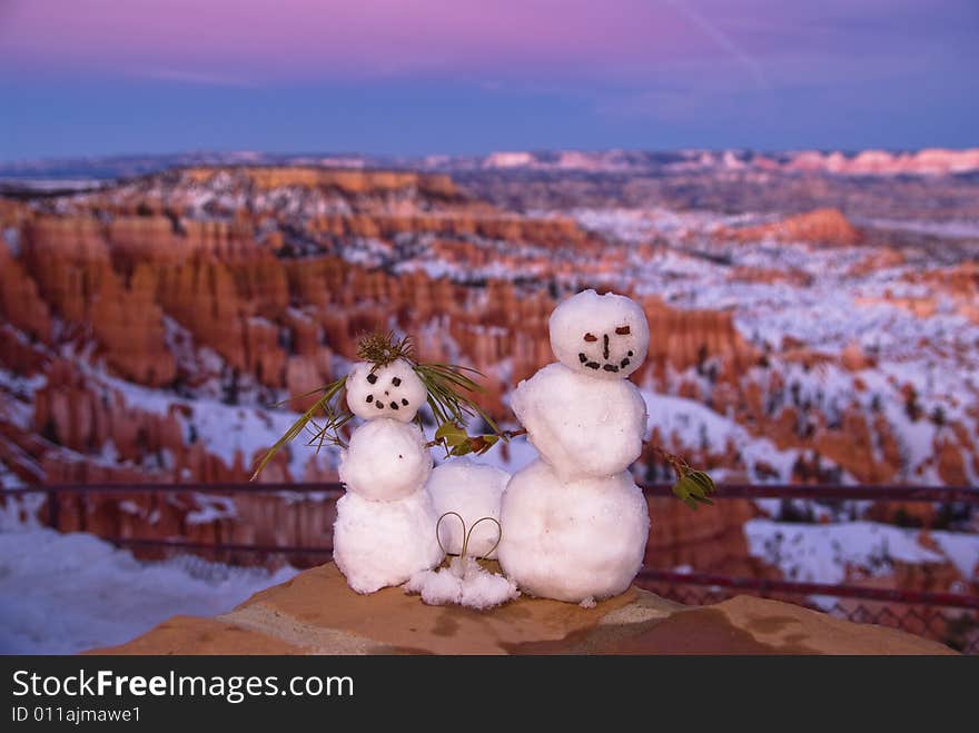 A romantic wedding fro a snowmen lover in Bryce Canyon National Park. A romantic wedding fro a snowmen lover in Bryce Canyon National Park.